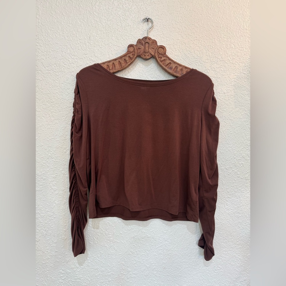 Athleta Brown Long-Sleeve Ruched-Sleeve Tee